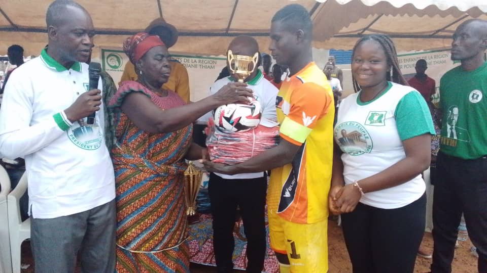 Yamoussoukro/Tournoi de football : Dame coupe "Tidjane Thiam" choisit Koffikro, des militants du PDCI dénoncent des attaques politiques contre leur leader