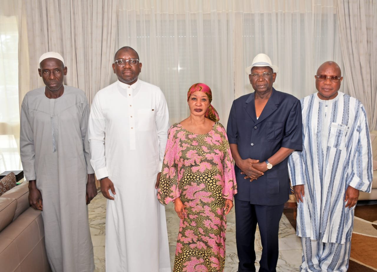 Décès du doyen Aoua Touré : La famille informe Mme Henriette Bédié et rappelle les liens forts qui existaient entre le doyen et le président Bédié