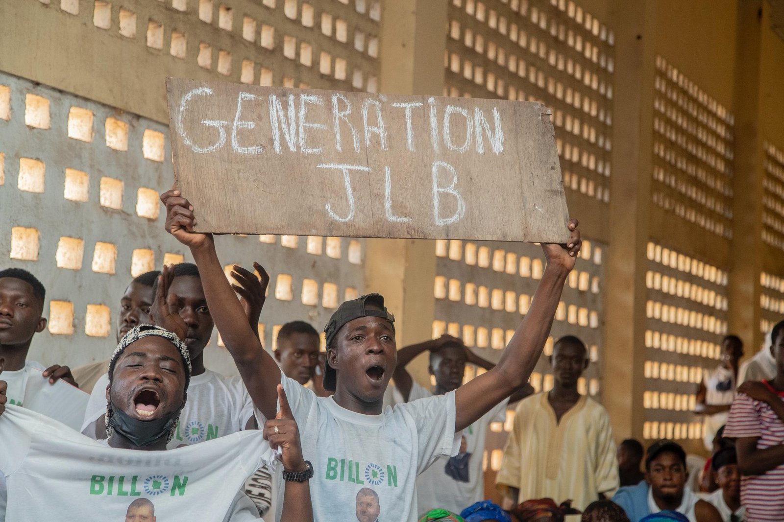 Présidentielle 2025/JL. Billon, devant la reine mère du Gontougo, dénonce : «Il y a trop de taxes…», la jeunesse et les fonctionnaires voient en lui l’espoir