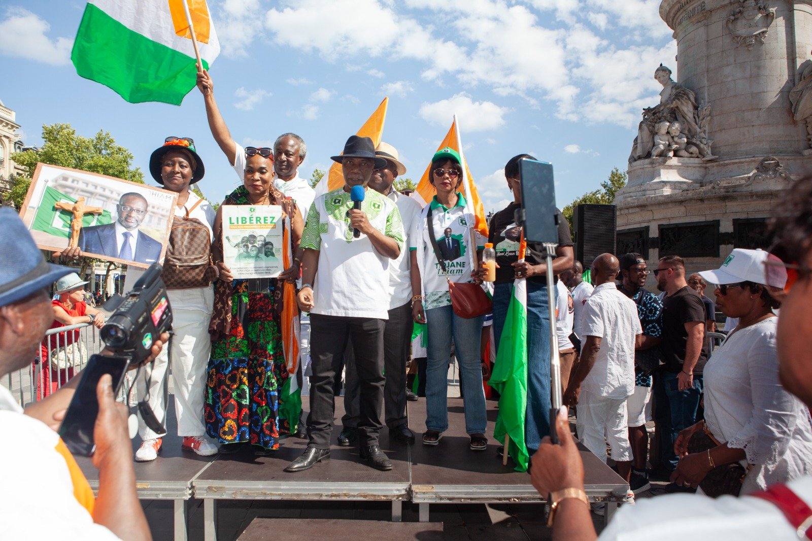Paris (France): La diaspora ivoirienne rejette le 4e mandat  et appelle le président ADO à plus de sagesse et de compréhension