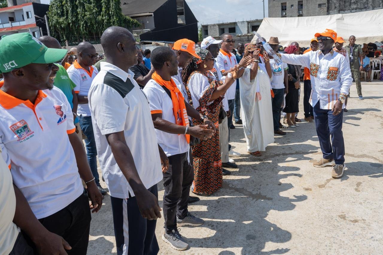 Campagne du RHDP à Yopougon : Adama Bictogo investit ses « commandos » chargés de faire triompher Ouattara