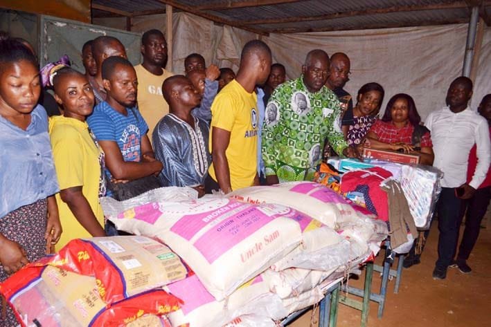 Cocody-Angré: Dr Serge Koffi apporte le soutien de Bédié aux victimes de l’immeuble effondré