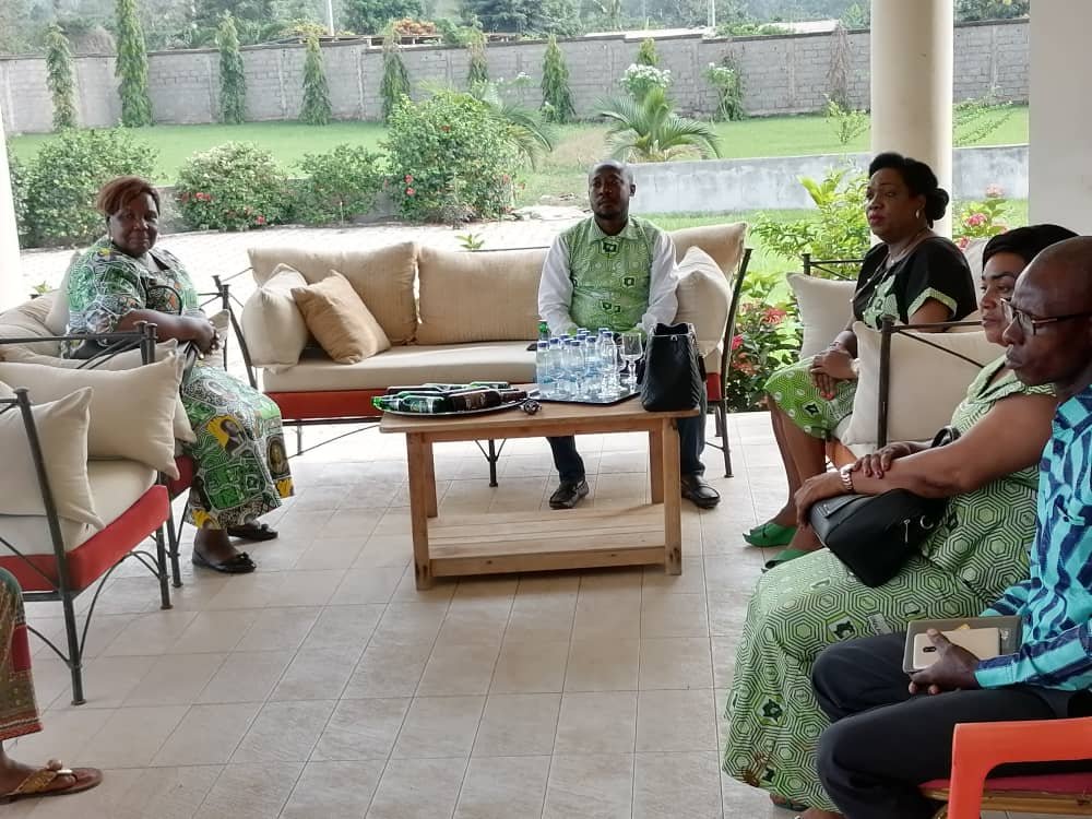 Décès de la mère de Guikahué : En mission à Gagnoa, Valérie Yapo exprime sa compassion à la famille du S.E en chef à Dikouéhipalégnoa
