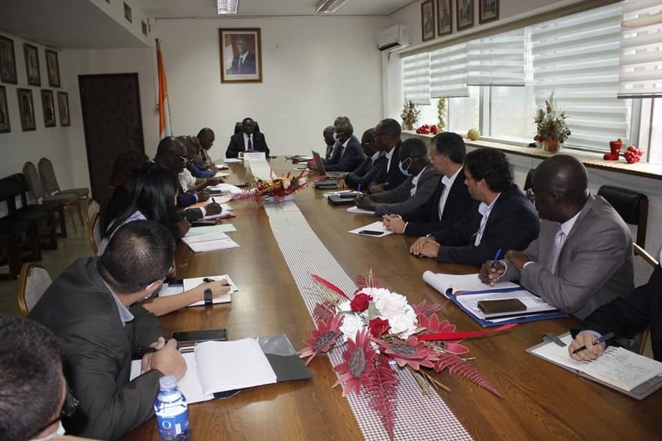 Infrastructures sportives et connexes de la CAN 2023: Paulin DANHO met la pression aux entreprises prestataires