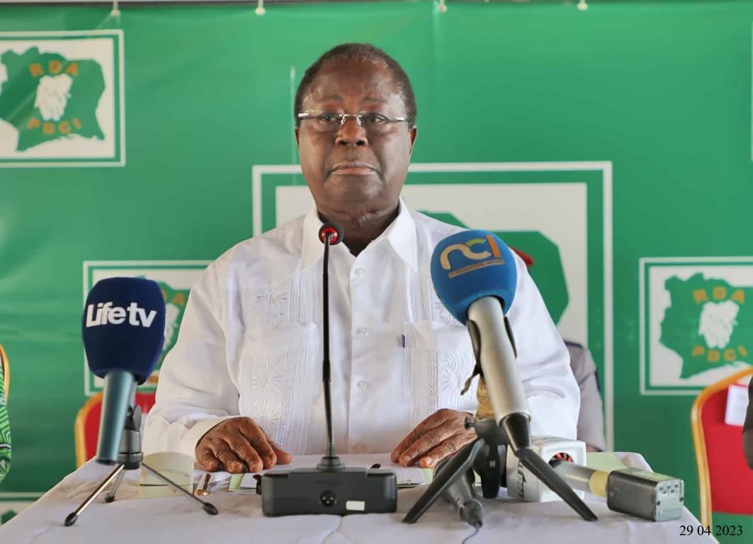 Bédié, depuis Daoukro : «Il nous faut porter instamment un coup d’arrêt à une politique d’appauvrissement, d’exclusion et de désespérance»