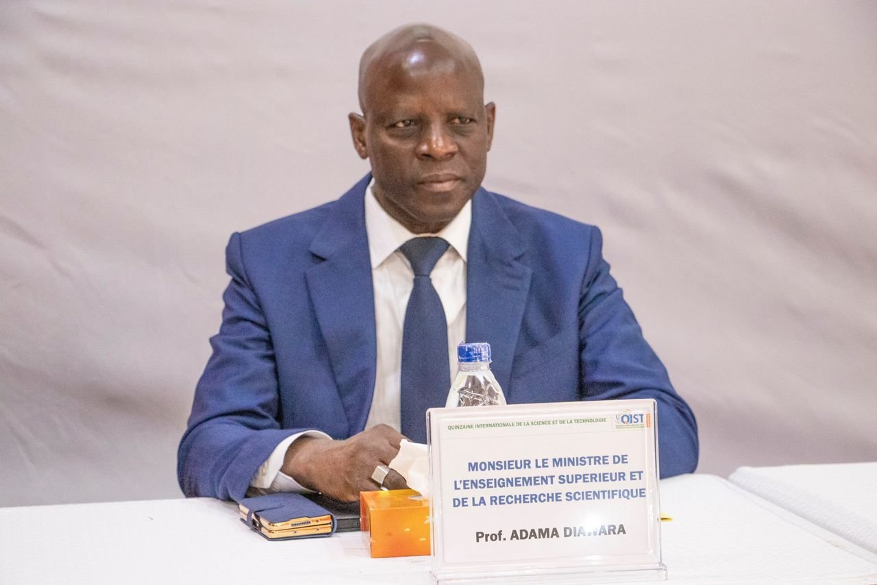 Quinzaine Internationale de la Science et de la Technologie : Le ministre Adama Diawara a lancé officiellement les activités