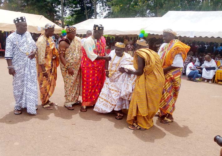Daoukro : Le couple Bédié a participé à l’intronisation du 8è chef de Koutoukounou, les conseils d’Akoto Olivier aux populations