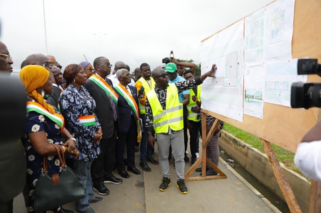 Côte d’Ivoire: 35 Sénateurs en immersion sur les chantiers de l’Etat à Abobo
