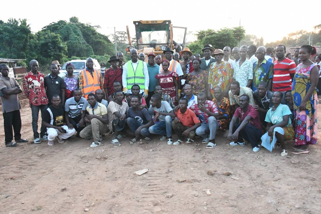 Iffou /Développement : Traoré Adam-Kolia lance les travaux de reprofilage de l'axe Ouellé-Zanzanssou