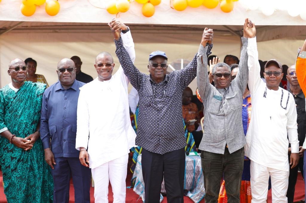 Molonou (Tiébissou)/Jeannot Ahoussou-Kouadio aux populations: «Je suis proche d’Henri Konan Bédié… Oui, je pleure»