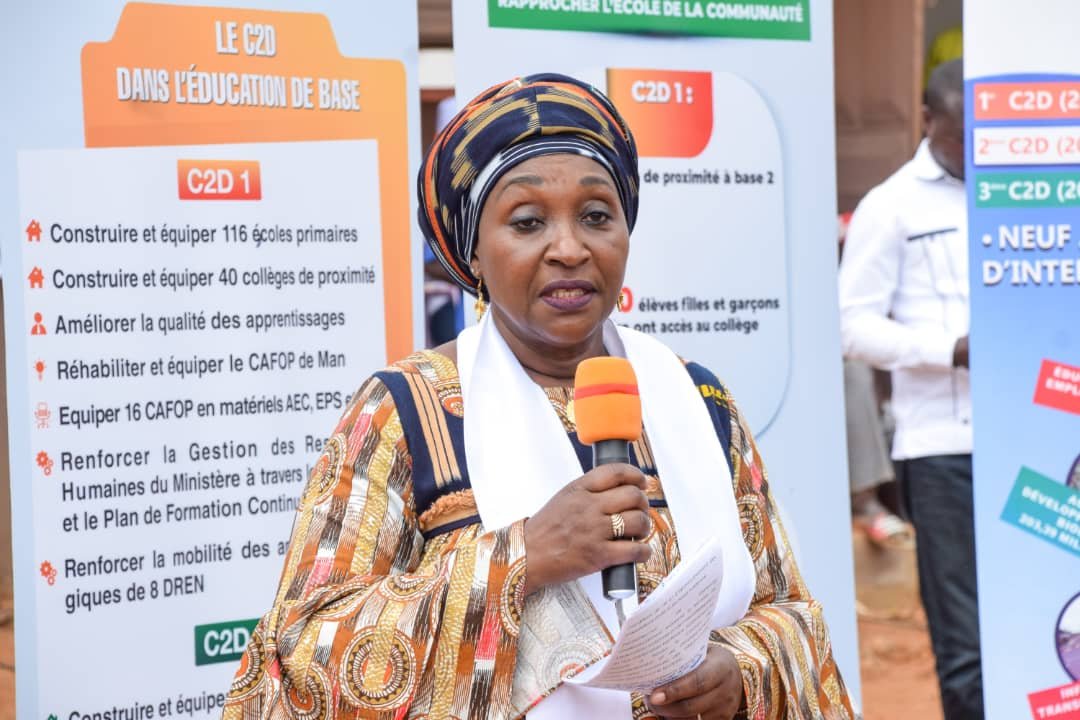 Inauguration des Collèges de proximité de Donguikro et de Prikro: Raymonde Goudou Coffie lance un important appel aux parents d’élèves