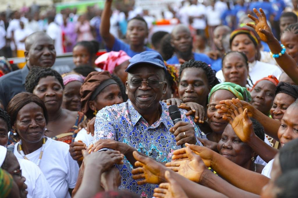 Régionales dans le Bélier : Les populations de Djassanou (Didiévi) lui rappellent le gros retard de développement, Ahoussou Jeannot demande pardon…