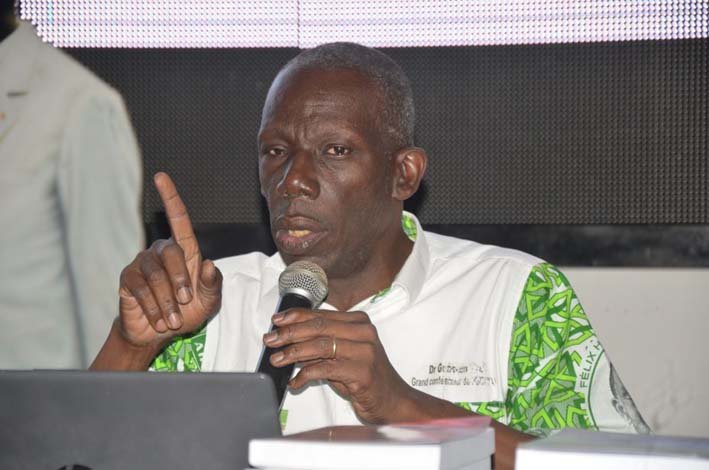 Gnamien Yao, Grand Conférencier : «Enterrons dignement Bédié, avant de penser à sa succession à un Congrès qui peut diviser le PDCI-RDA»