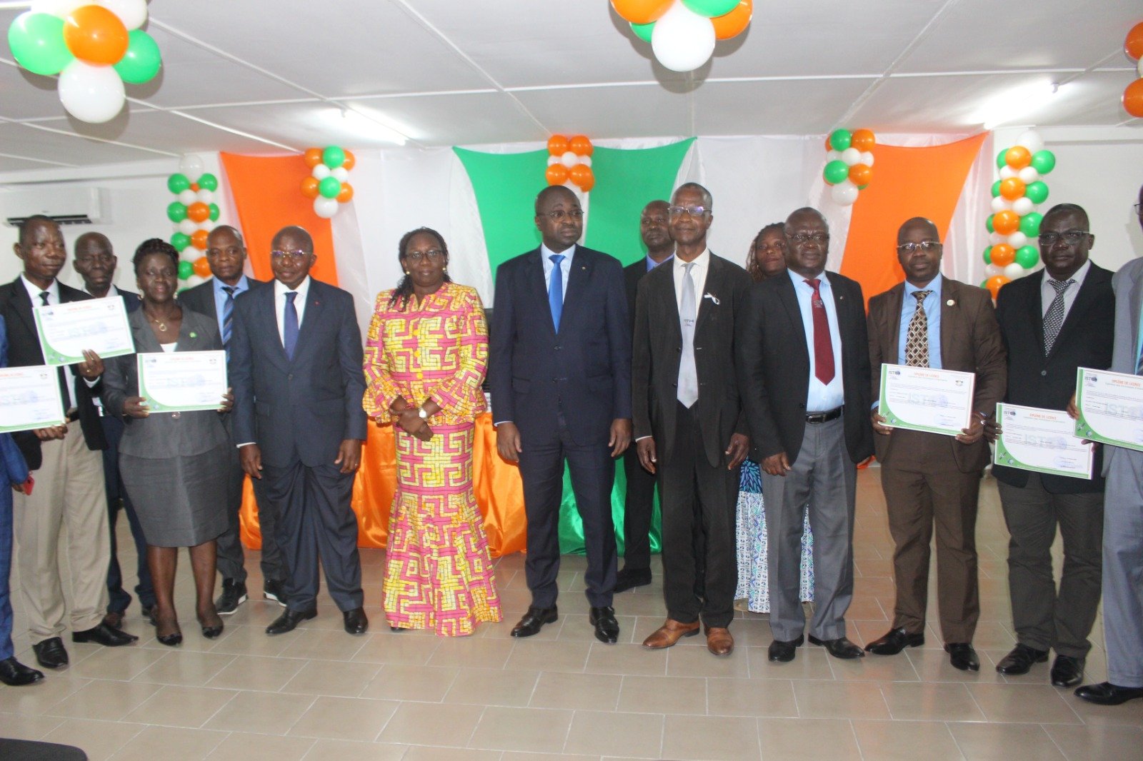 Remise de diplômes de 38 auditeurs de l’Imprimerie Nationale de Côte d’Ivoire : Alfred Dan Moussa salue un partenariat public-public gagnant-gagnant