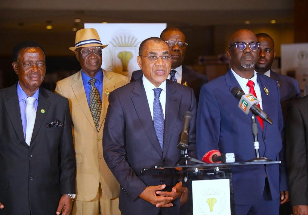 Budget 2024 de l’Etat de Côte d’Ivoire : Les Sénateurs félicitent Adama Coulibaly, 13.720.704.581.985 FCFA adoptés