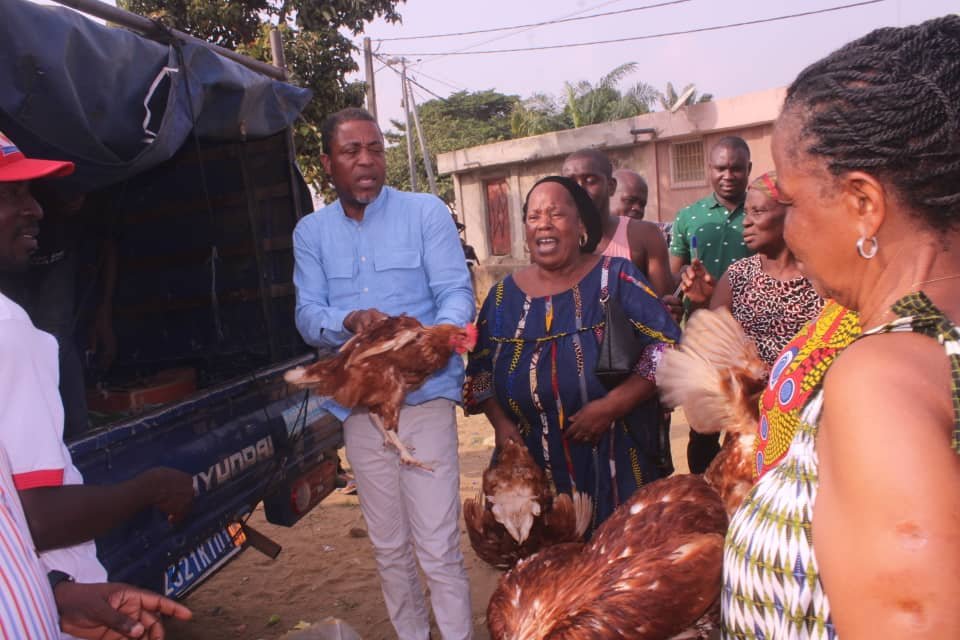 Fête du nouvel an 2024: La Fondation Johnny Kouadio fait sensation dans plusieurs quartiers de  Yopougon