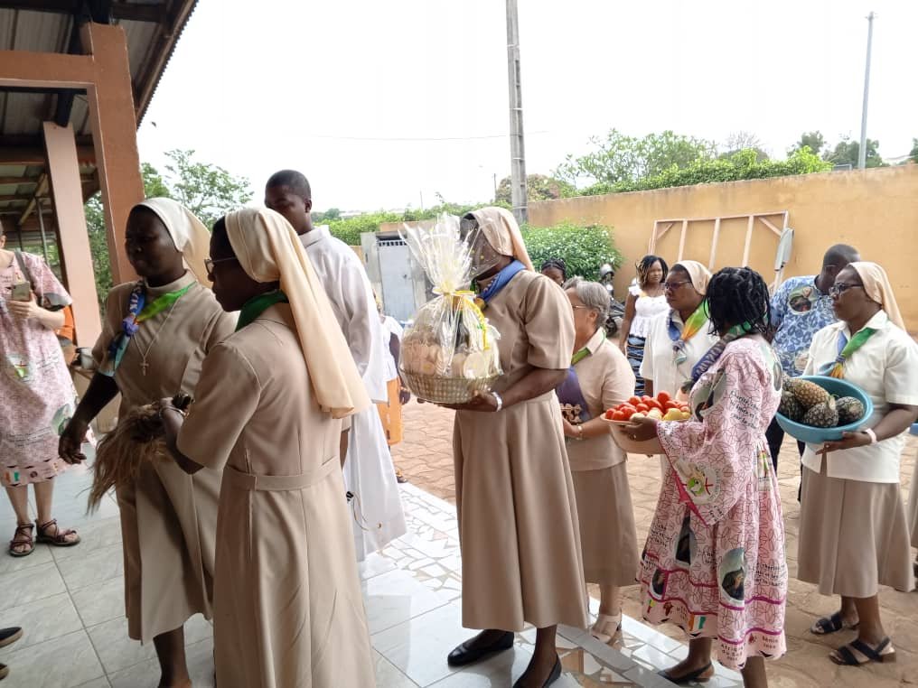 Cinquantenaire des Sœurs de la providence de Saint Gaëtan: Le jubilé d’or célébré dans la ferveur, Mgr Joseph Aka Kakou implore le saint patron des footballeurs pour une CAN réussie