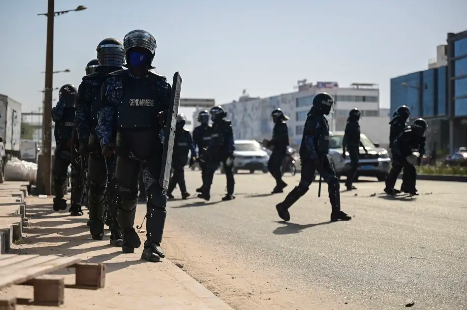 Le report de l’élection au Sénégal met les droits en danger