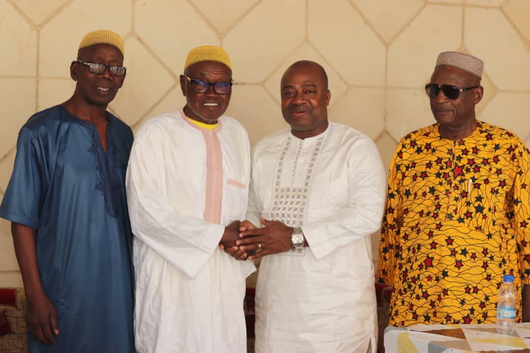 Daoukro : Le nouveau chef de Dioulakro reçoit le soutien et les félicitations du député Akoto Olivier
