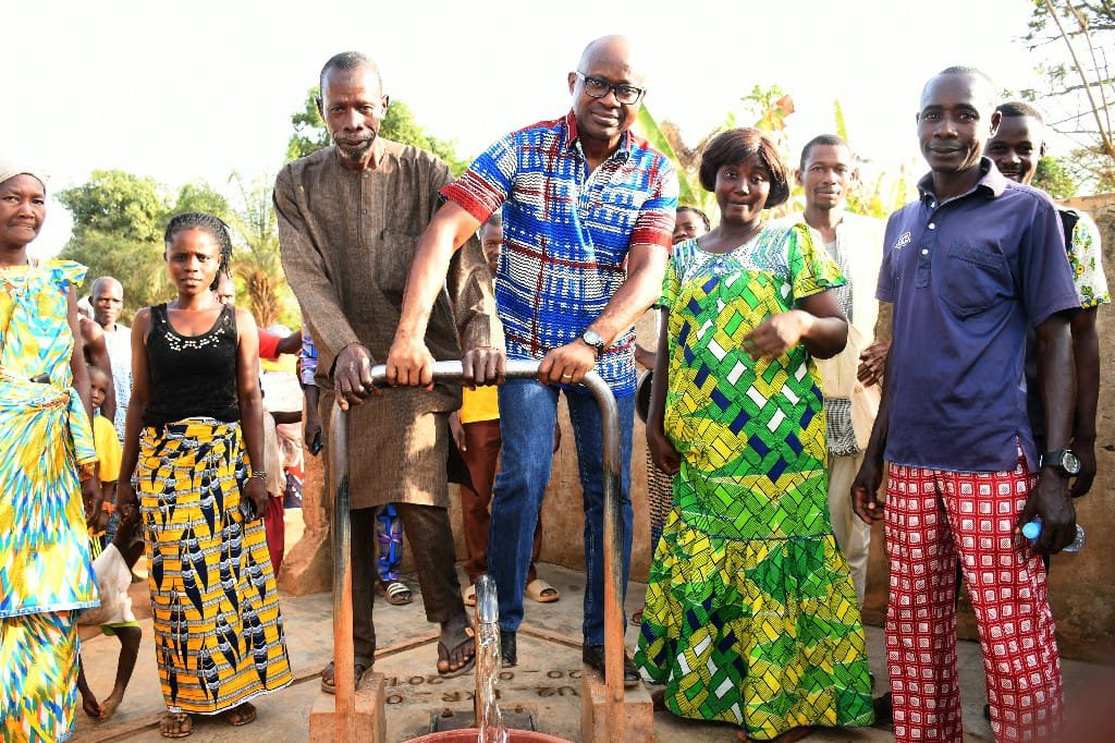 Daoukro (Iffou) / Tchimansikro : L'épineux problème de pénurie d'eau résolu par Théophile Kouassi