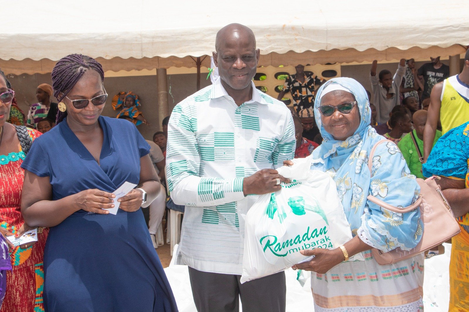 Yopougon/Ramadan musulman, Carême chrétien 2024: Le ministre Adama Diawara soulage les fidèles avec 18 millions FCFA en vivres