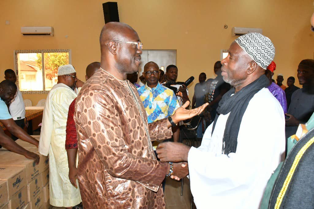 Daoukro (Iffou) : Traoré Adam-Kolia transmet une commission de Tidjane Thiam à la communauté musulmane