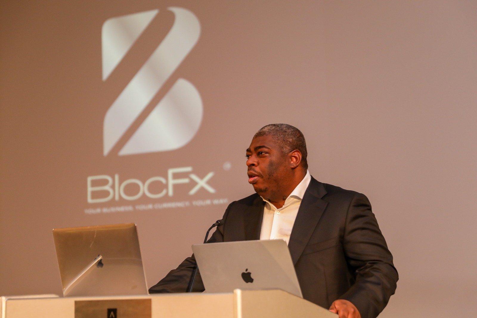Dubaï/BlocFx : des experts financiers révolutionnent la banque en ligne