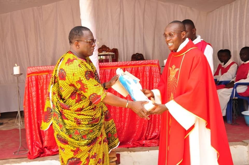 CIV/Célébration de la pentecôte à N’Zianouan : Danho Paulin apporte son soutien à la construction d’une église