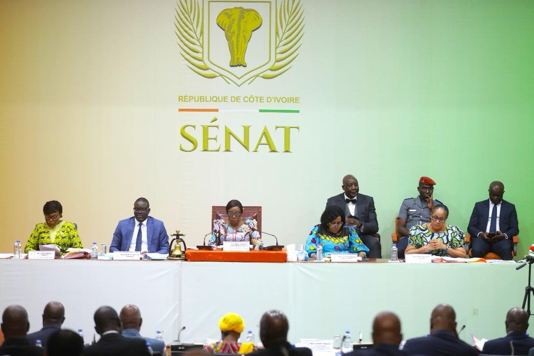 Côte d’Ivoire : 9 projets de loi urgents du Premier ministre sur la table des sénateurs