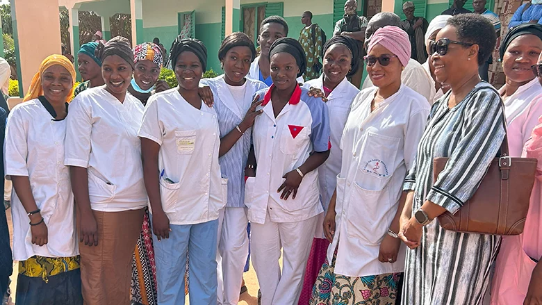 Entre pauvreté et fragilité : des centres de santé abordables et accessibles au Mali