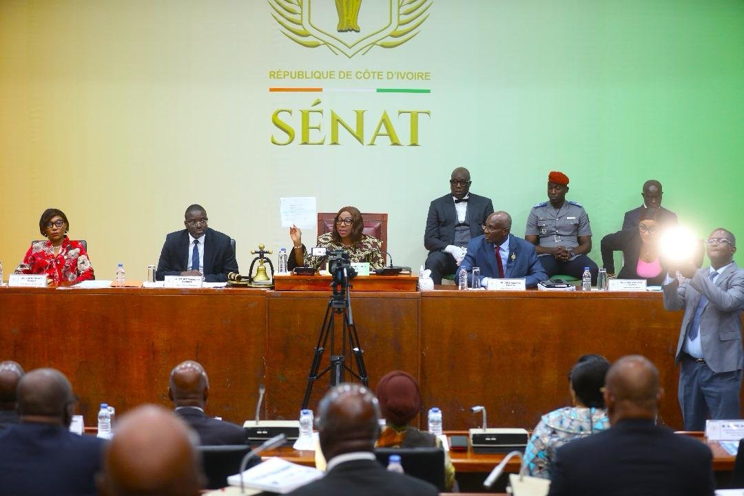 Sénat de Côte d’Ivoire : Deux séances d’informations parlementaires et huit projets de loi pour la période du 15 octobre au 19 décembre 2024