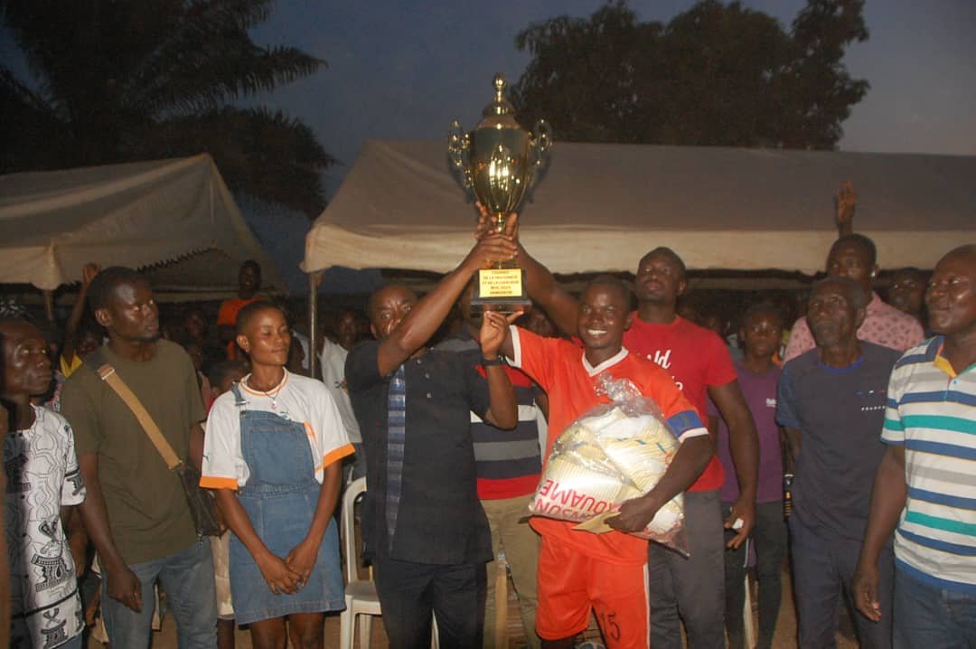 Daoukro (Iffou)/Football- tournoi de la fraternité et de la cohésion: L'équipe "Joie de vivre" enlève le trophée Benson Kouamé