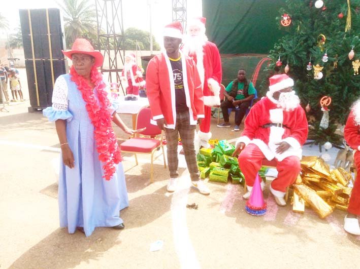 Daoukro / 1ère édition de l'Iffou Arbre de Noël : Henriette Lagou et ses partenaires comblent 600 enfants