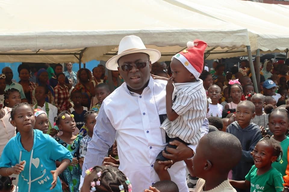 CIV/Noël éclaté à Attécoubé : 5000 enfants communient avec Danho Paulin