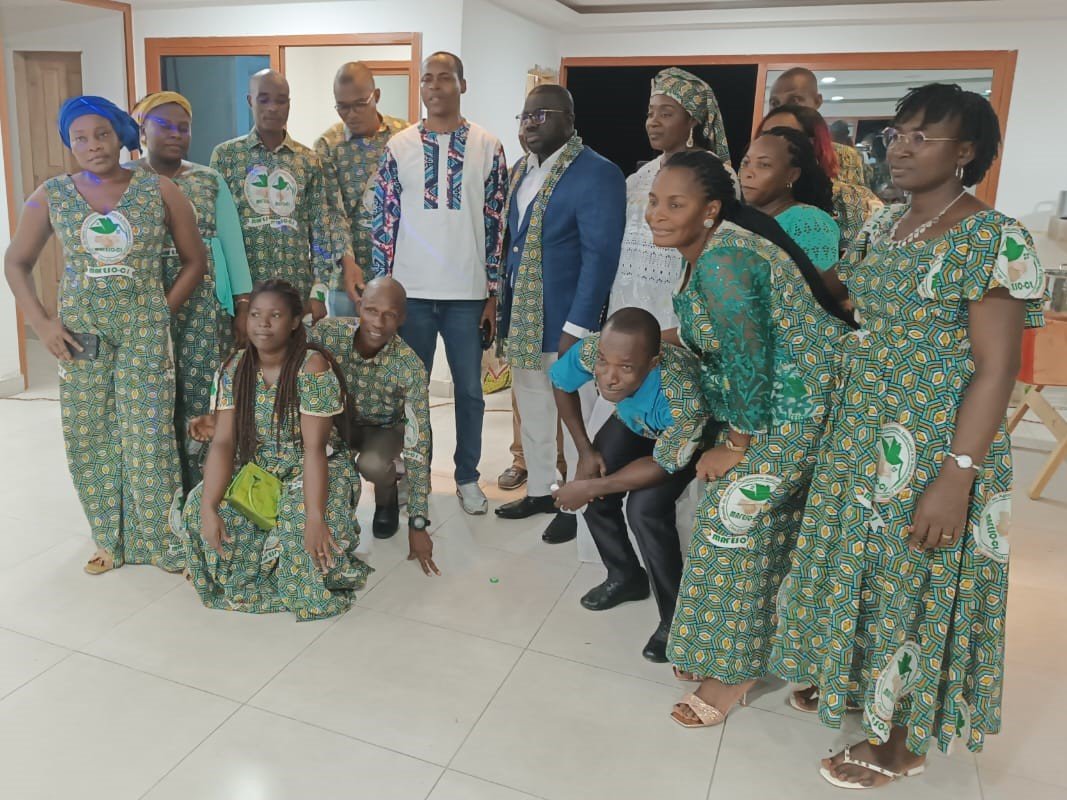 Côte d’ivoire : Oghlawpo(Alépé),  Une mutuelle d’agents et fonctionnaires célèbre le sous-préfet