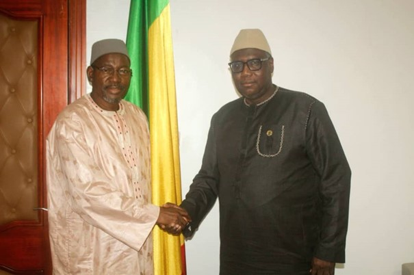 le representant residant de la commission de luemoa a bamako recu par le ministre de lagriculture du mali